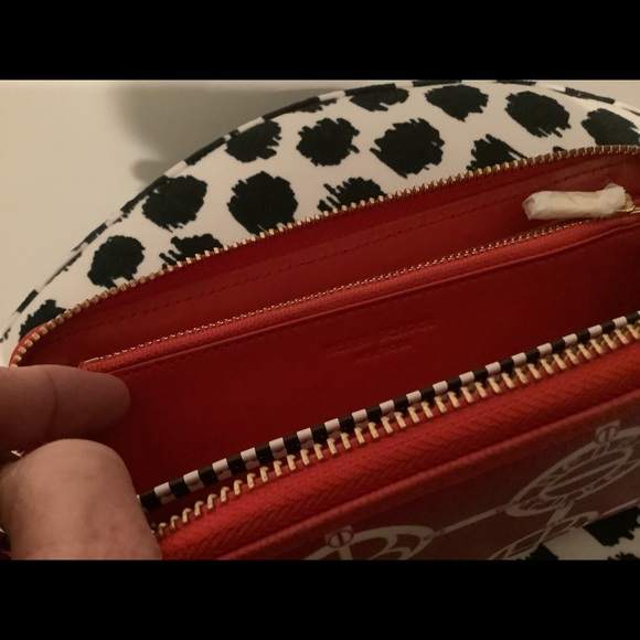 Henri Bendel fushia/white monogram zip wallet - Picture 3 of 6